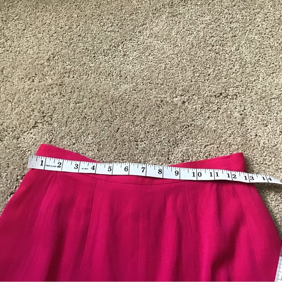 Dana Buchman skirt in Pink, Size 8, Petite. - Picture 6 of 8